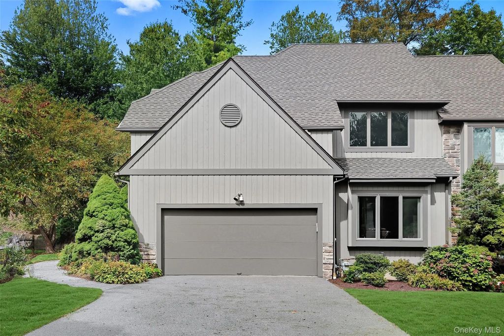 8 Persimmon Lane, White Plains