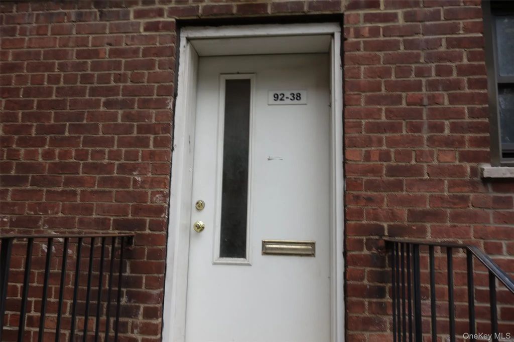 9238 Queens Boulevard # Str6, Rego Park
