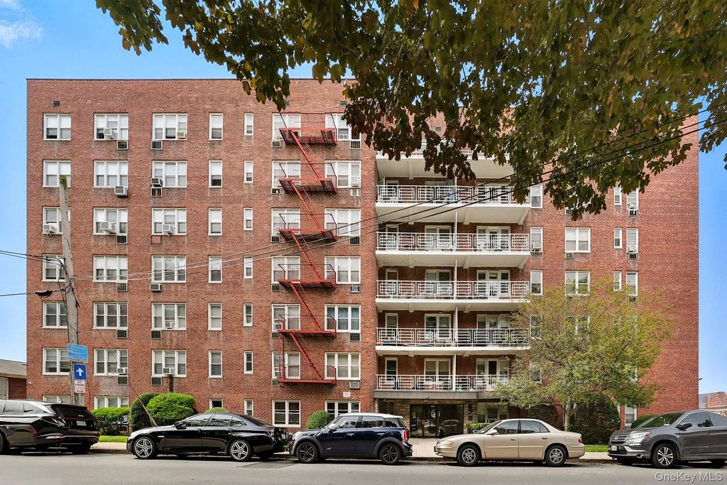 679 Warburton Avenue # #8p, Yonkers
