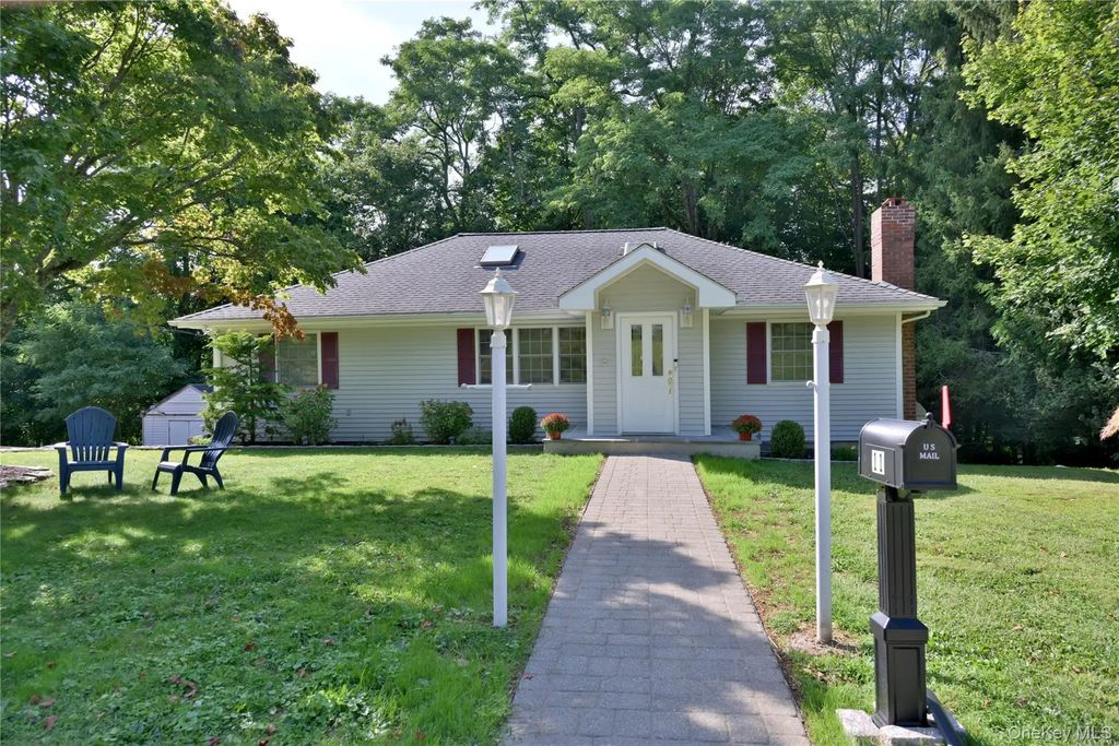 11 Lakeview Terrace, Mahopac
