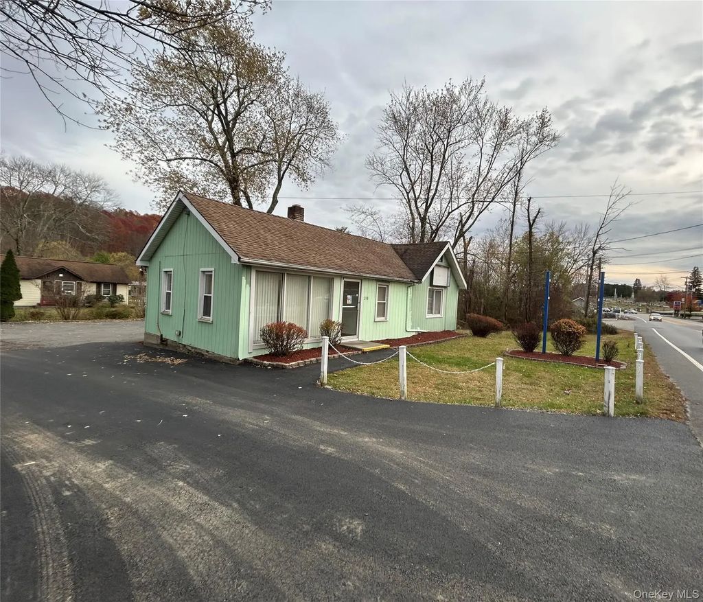 208 Route 52, Carmel