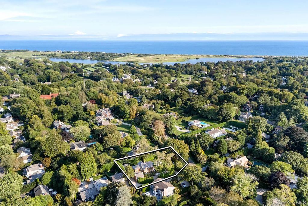 44 Buell Lane, East Hampton