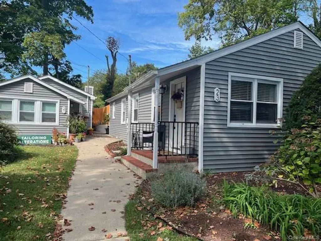 23 West Drive, Port Washington