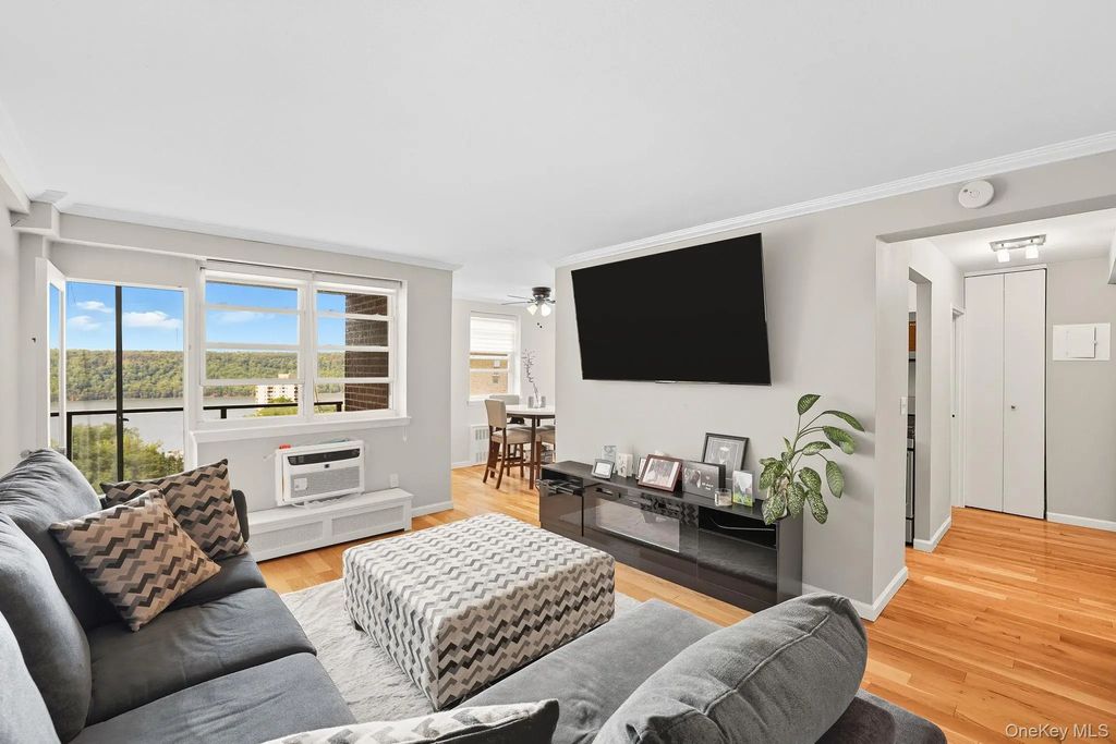 377 N Broadway # 602, Yonkers