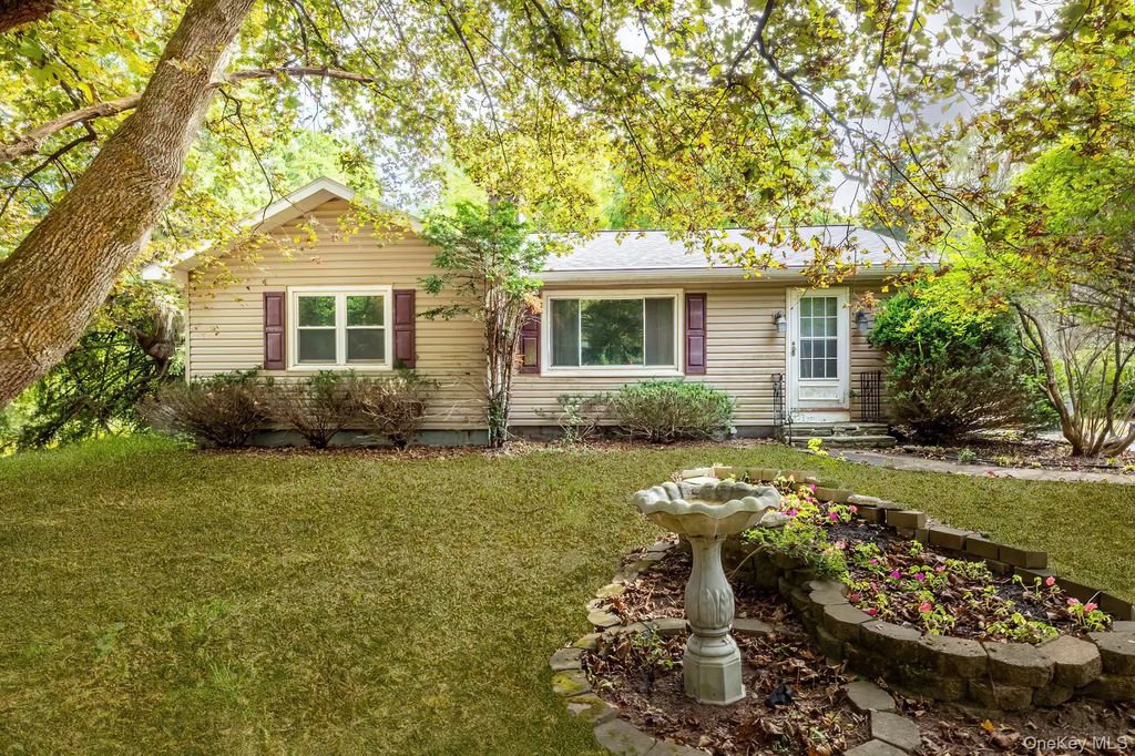 240 Stevers Crossing Road, Hudson
