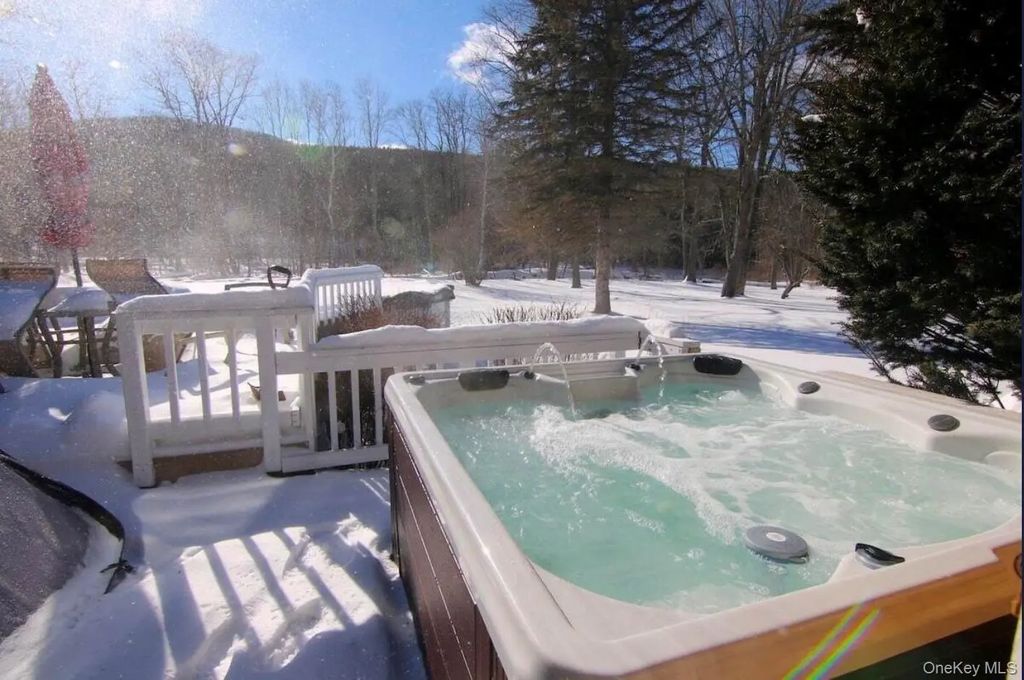 170 Maplecrest Road, Windham