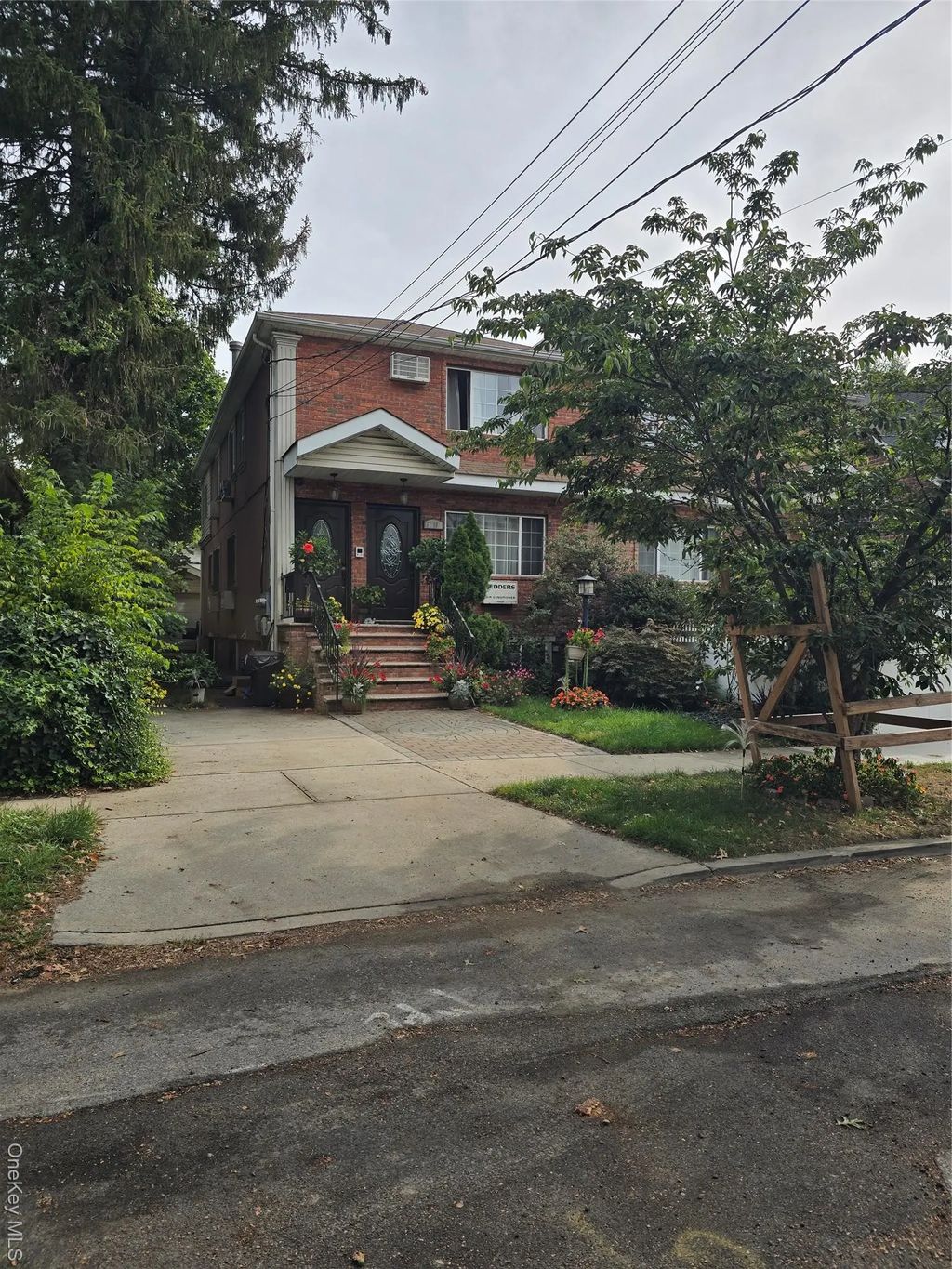 13719 Southgate Street, Springfield Gardens