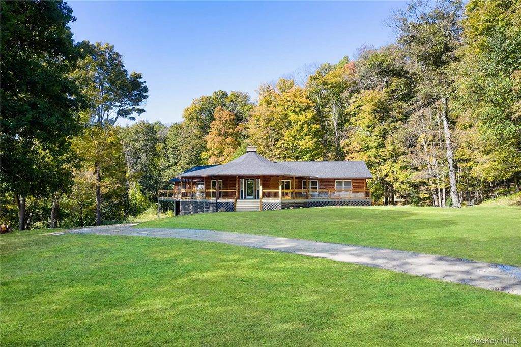 568 Oak Summit Road, Millbrook