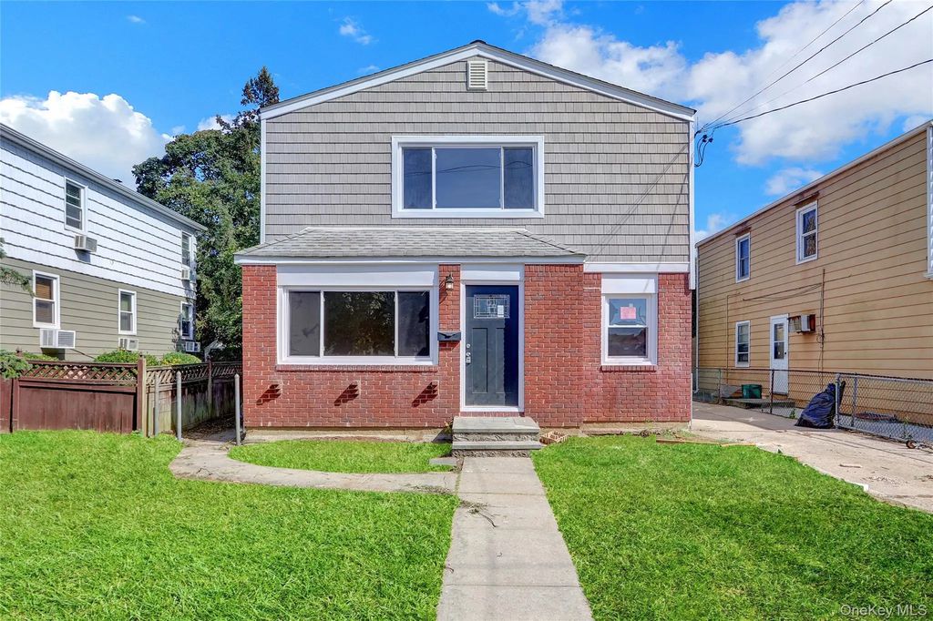 318 Vincent Avenue, Lynbrook