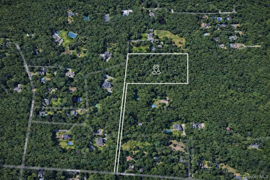 154 Oakview Highway, East Hampton