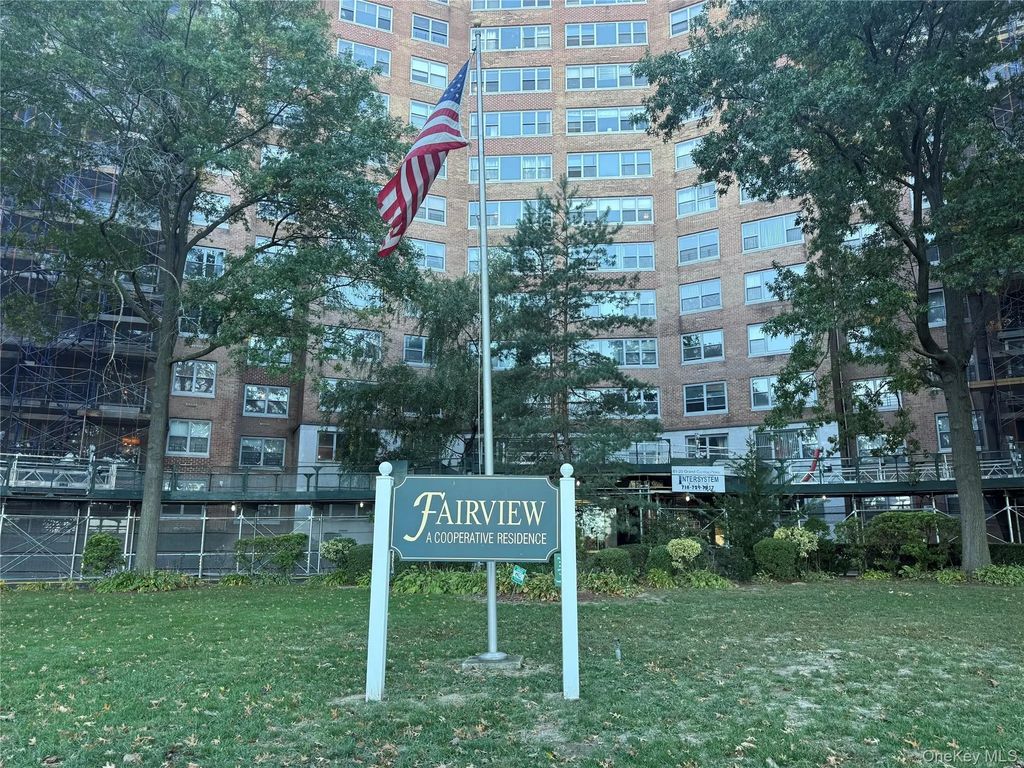 61-20 Grand Central Parkway # B1501, Forest Hills