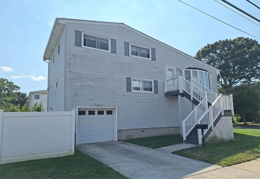 173 Cedar Street, Freeport