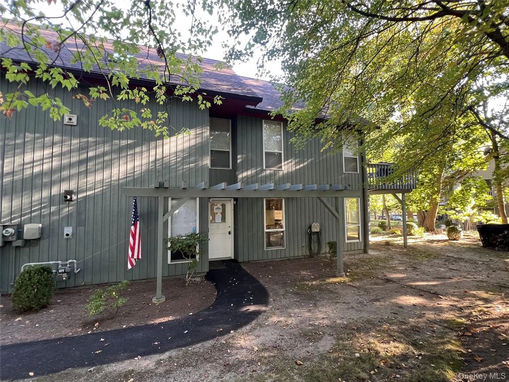 31 Bleakley Drive, Peekskill