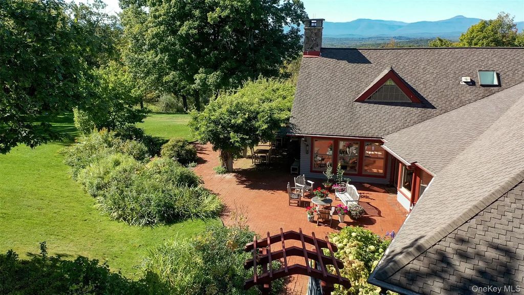 926 Turkey Hill Road, Red Hook