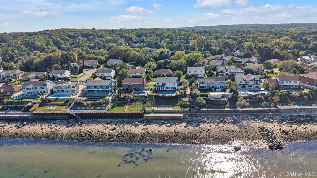 43 Oak Point Drive N, Bayville