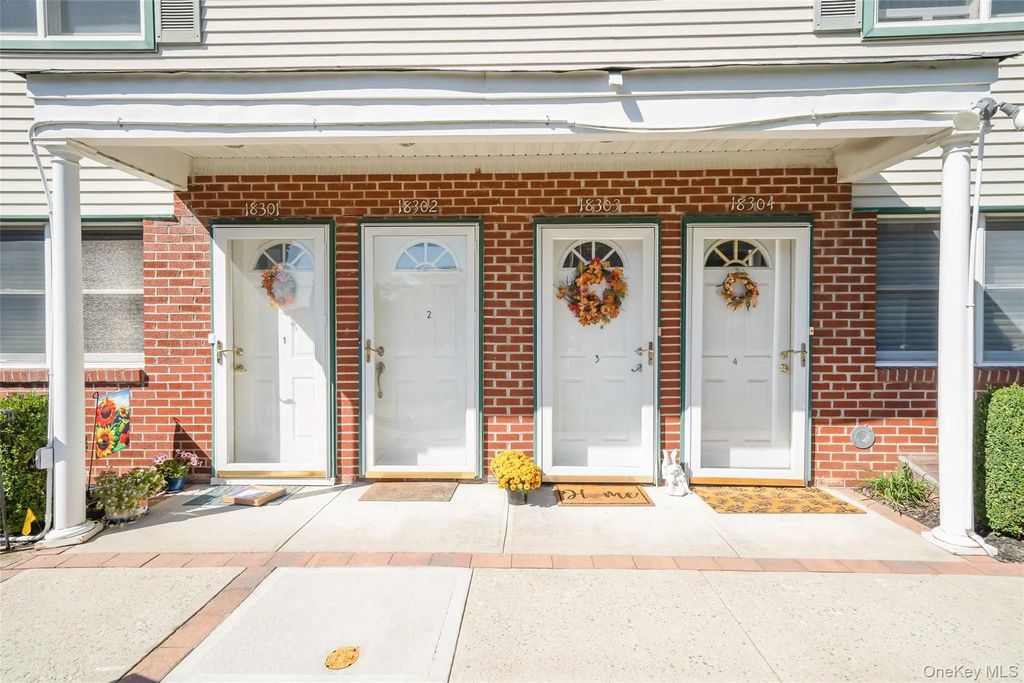 183 Atlantic Avenue 2, Lynbrook