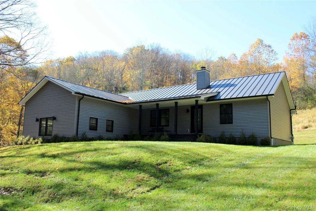 3 Spruce Hill, Amenia