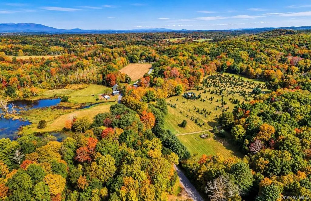 186 & 191 White Schoolhouse Rd, Rhinebeck