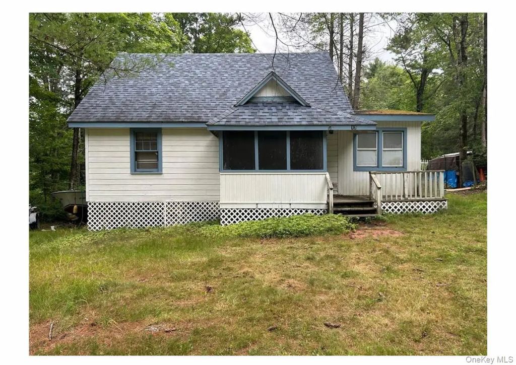 13 Eldridge Street S, Bethel