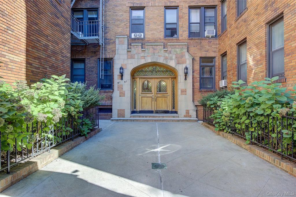 41-41 41 Street # 1g, Sunnyside