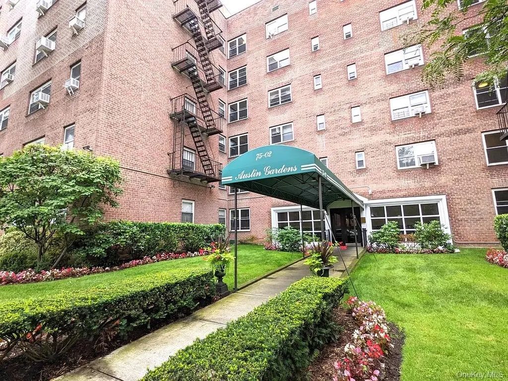 75-02 Austin Street # 2j, Forest Hills