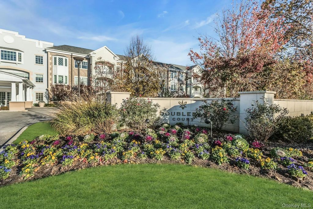 301 Franklin Avenue 311, Garden City