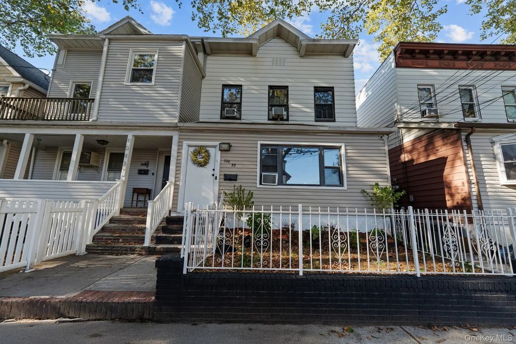10439 90th Avenue, Richmond Hill