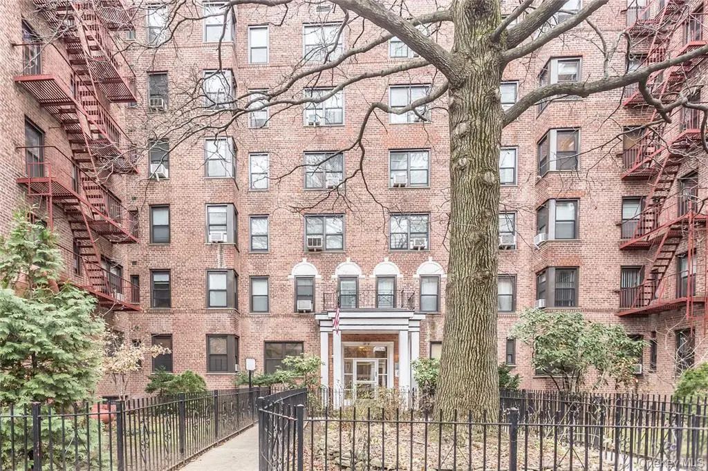 87-10 34 Avenue # #4, Jackson Heights