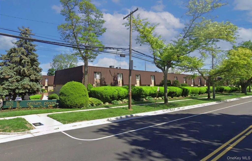 200 Hilton Avenue # 66, Hempstead
