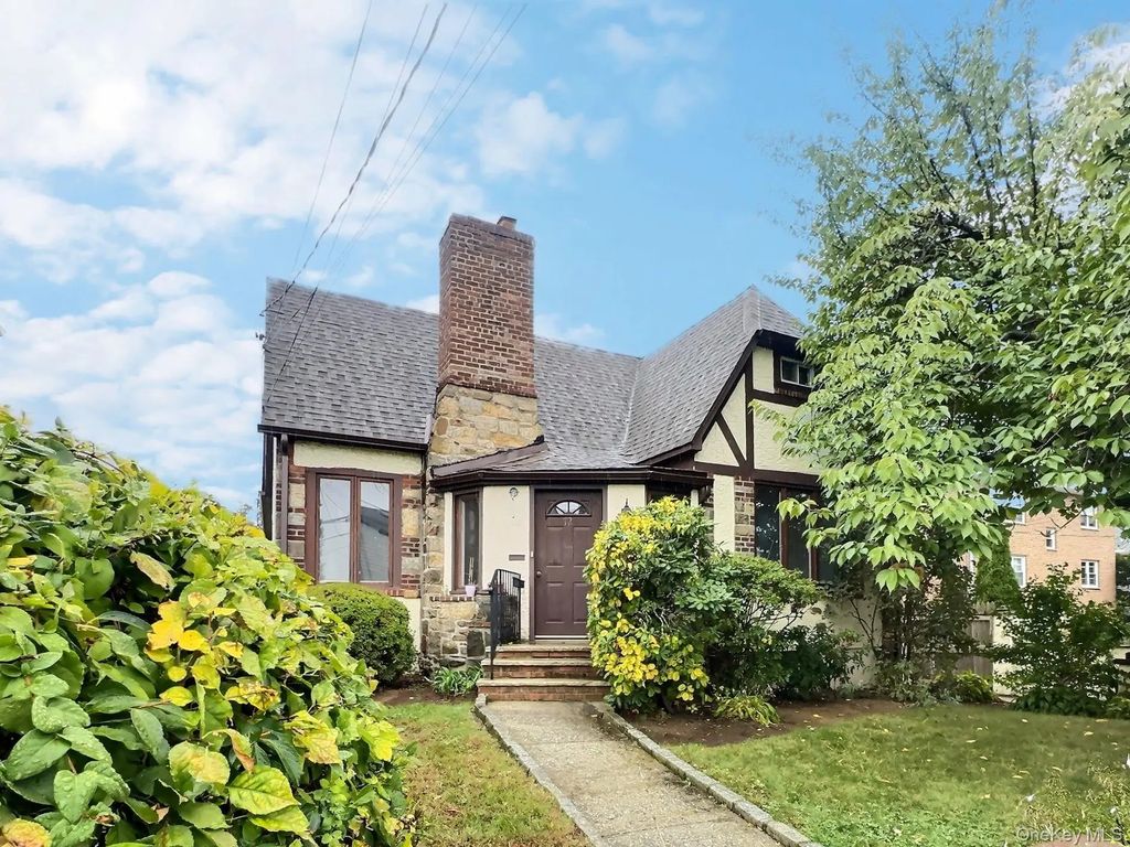 72 Gibson Place, Yonkers