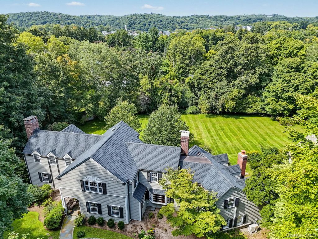 18 Ivy Hill Road, Chappaqua