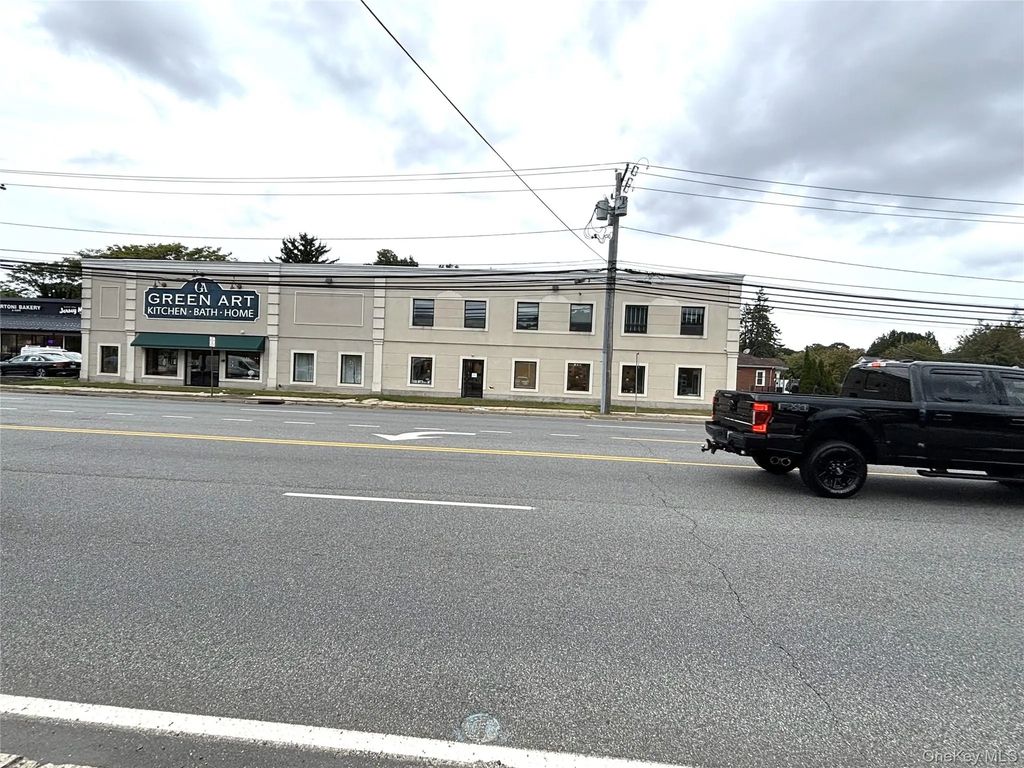 17 E Jericho Turnpike, Huntington