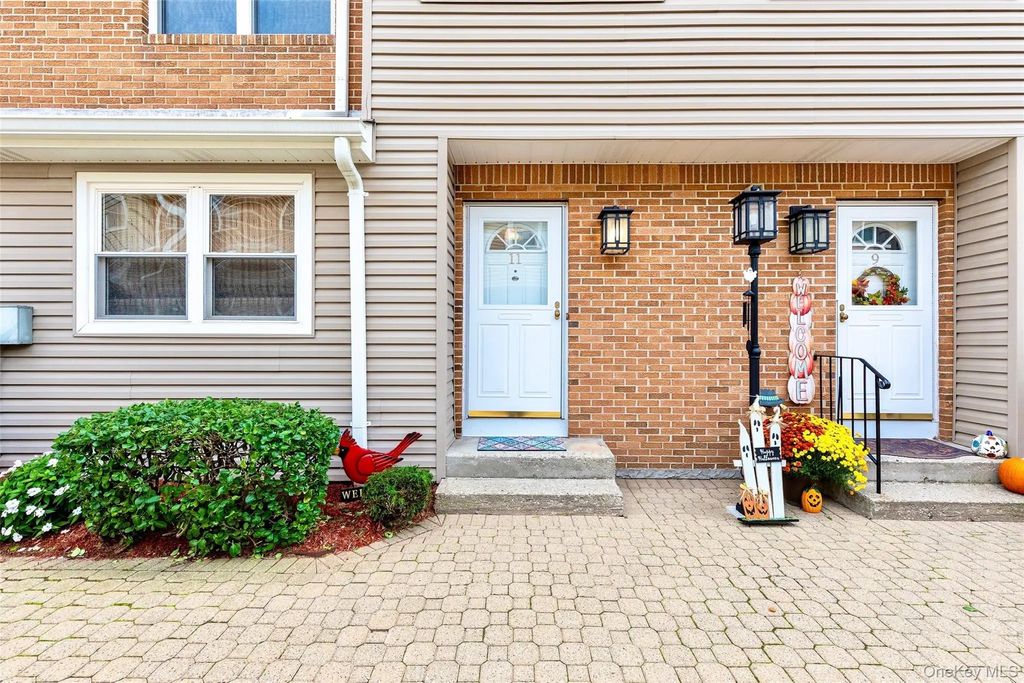 280 Franklin Avenue 11, Franklin Square