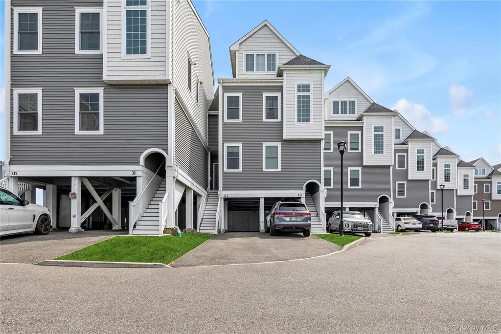 322 Marina Point, East Rockaway