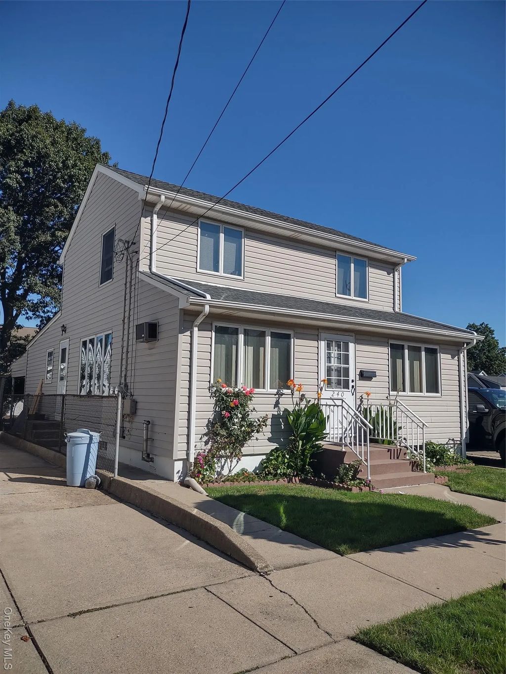 240 Harrison Avenue Saville Rd, Mineola