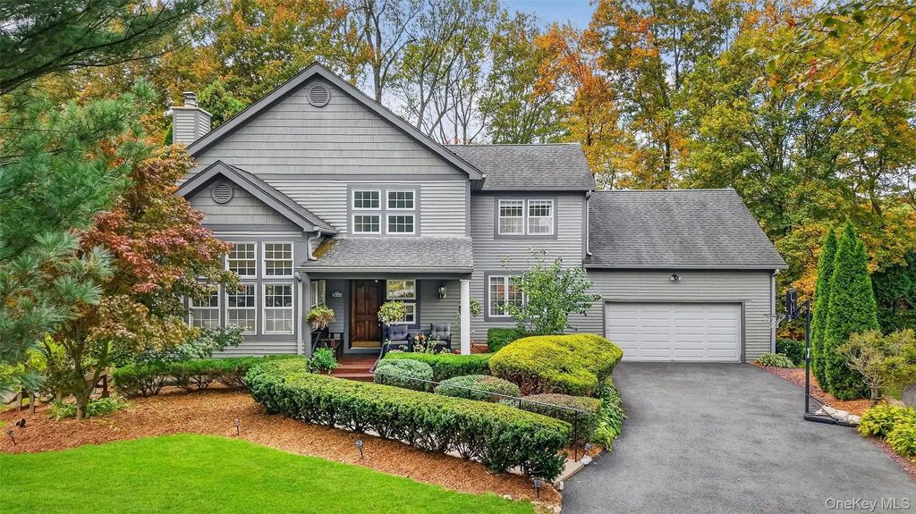 16 Nottingham Way, Mahopac