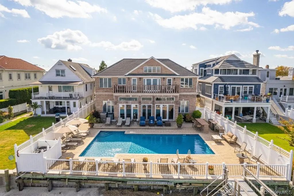51 Bay Street, East Atlantic Beach