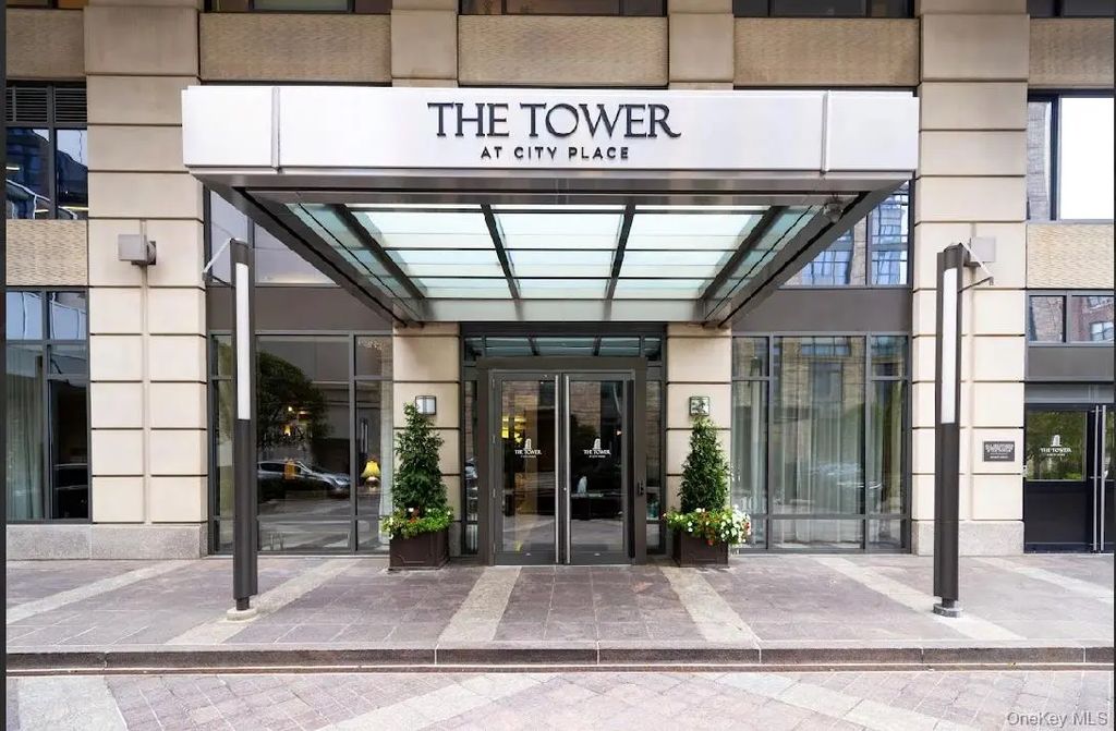 10 City Place # 8b, White Plains