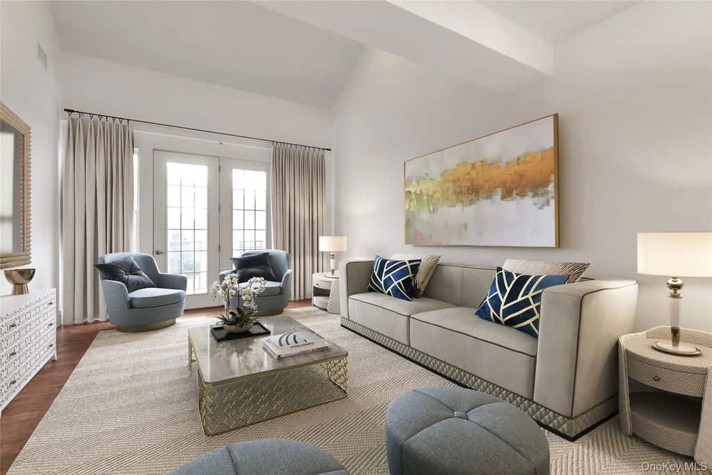 404 White Rose Lane 404, East Meadow