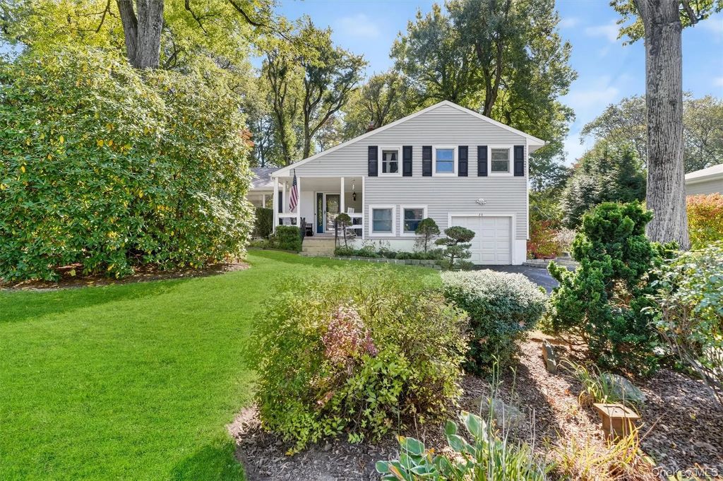 24 Whitewood Road, White Plains