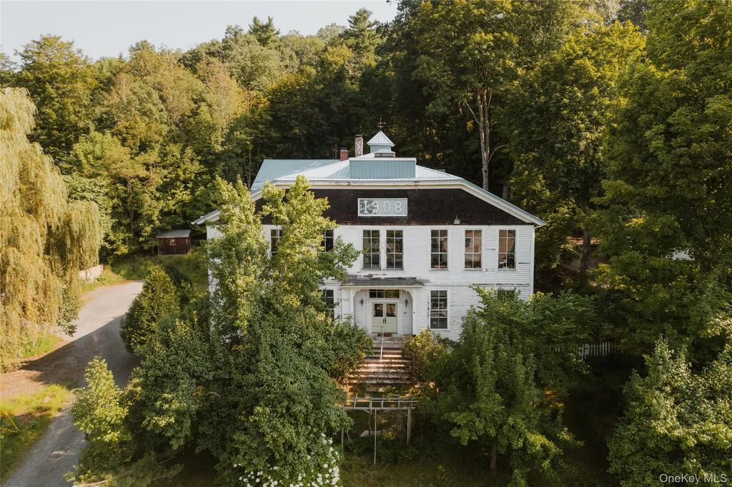 48 Upper Main Street, Callicoon