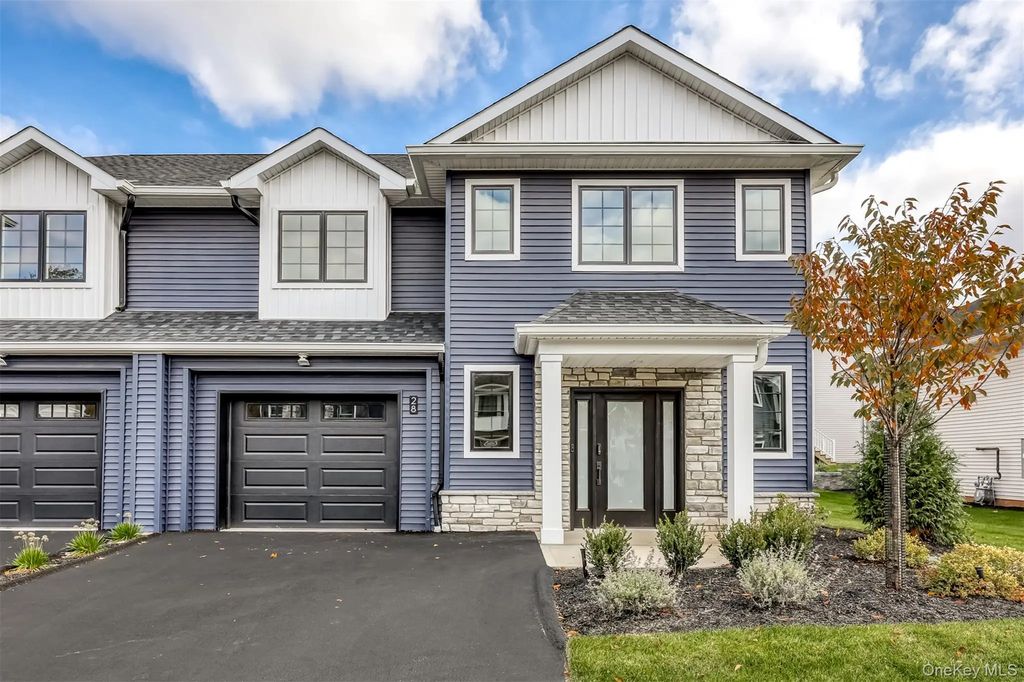 28 Silverwood Circle, Suffern