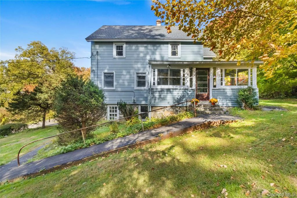 48 Banksville Avenue, Bedford