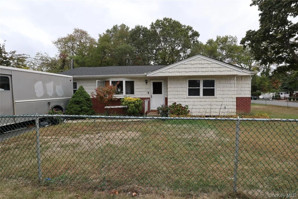 143 Jefferson Avenue, Wyandanch