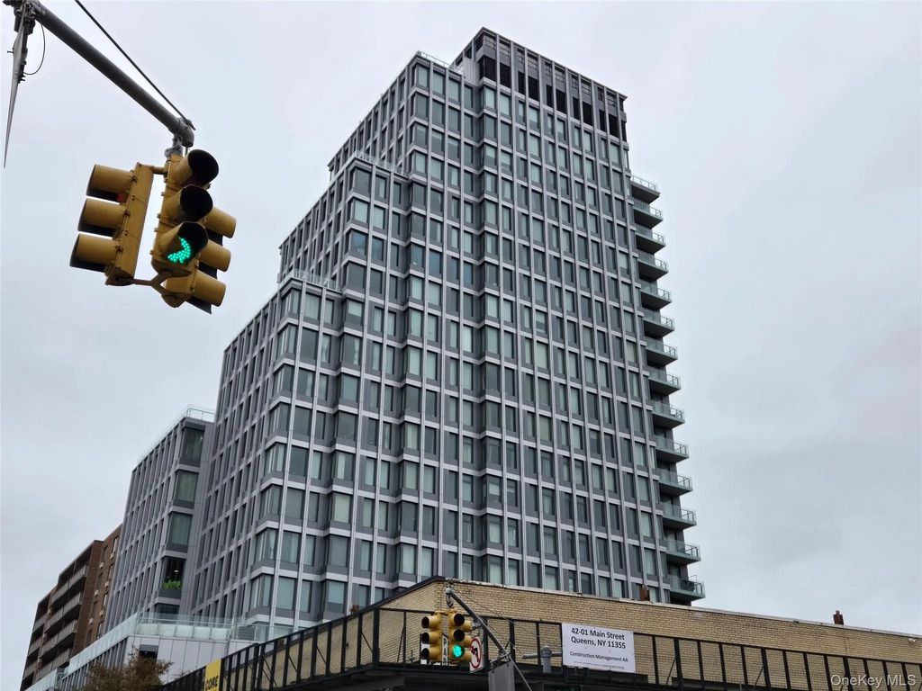 136-18 Maple Avenue # 5e, Flushing