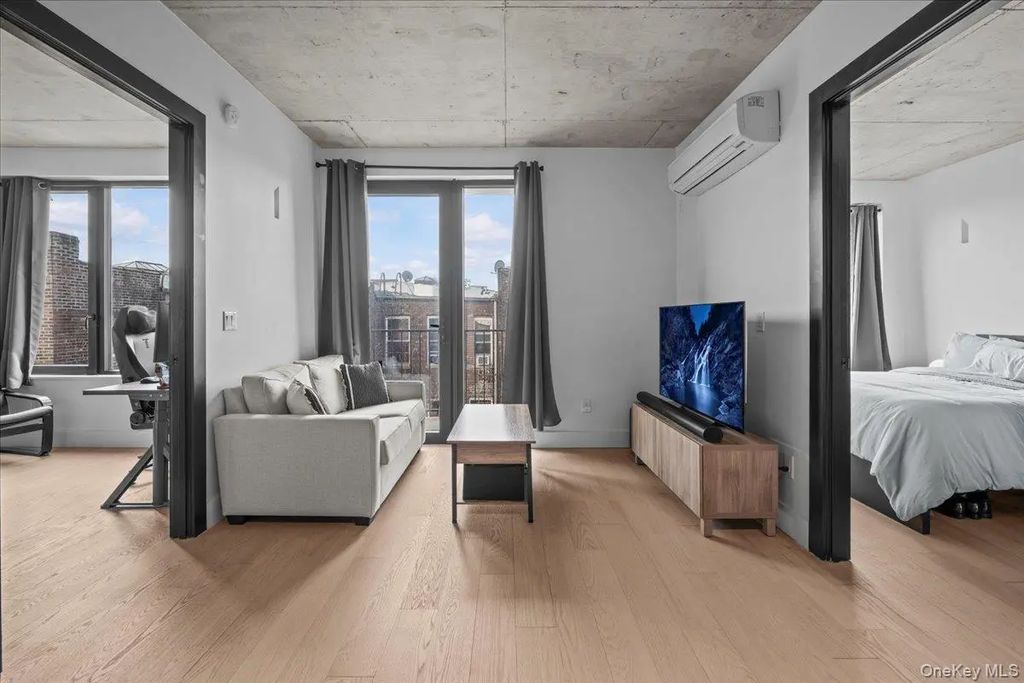 458 E 25th St # 305, Brooklyn