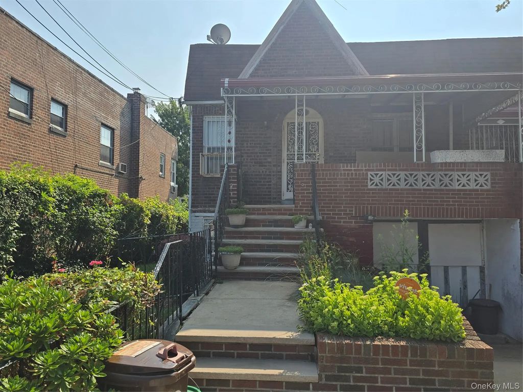 142 East 88 Street, Brooklyn