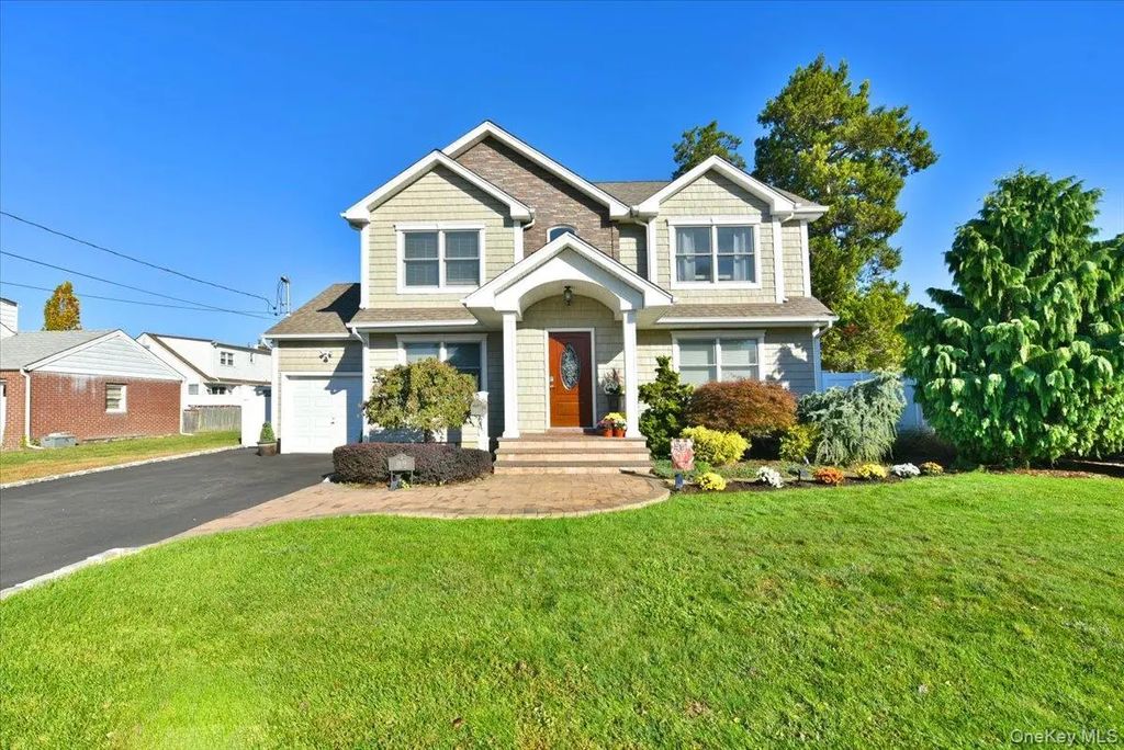 1839 Aaron Avenue, East Meadow