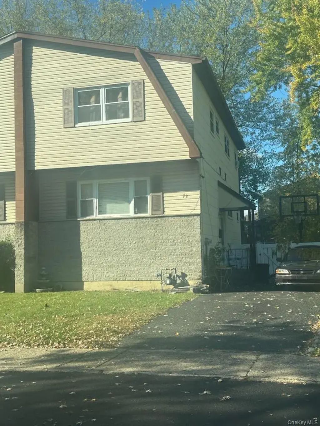 73 Lonergan Drive, Suffern