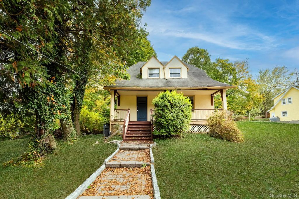 221 N Greeley Avenue, Chappaqua